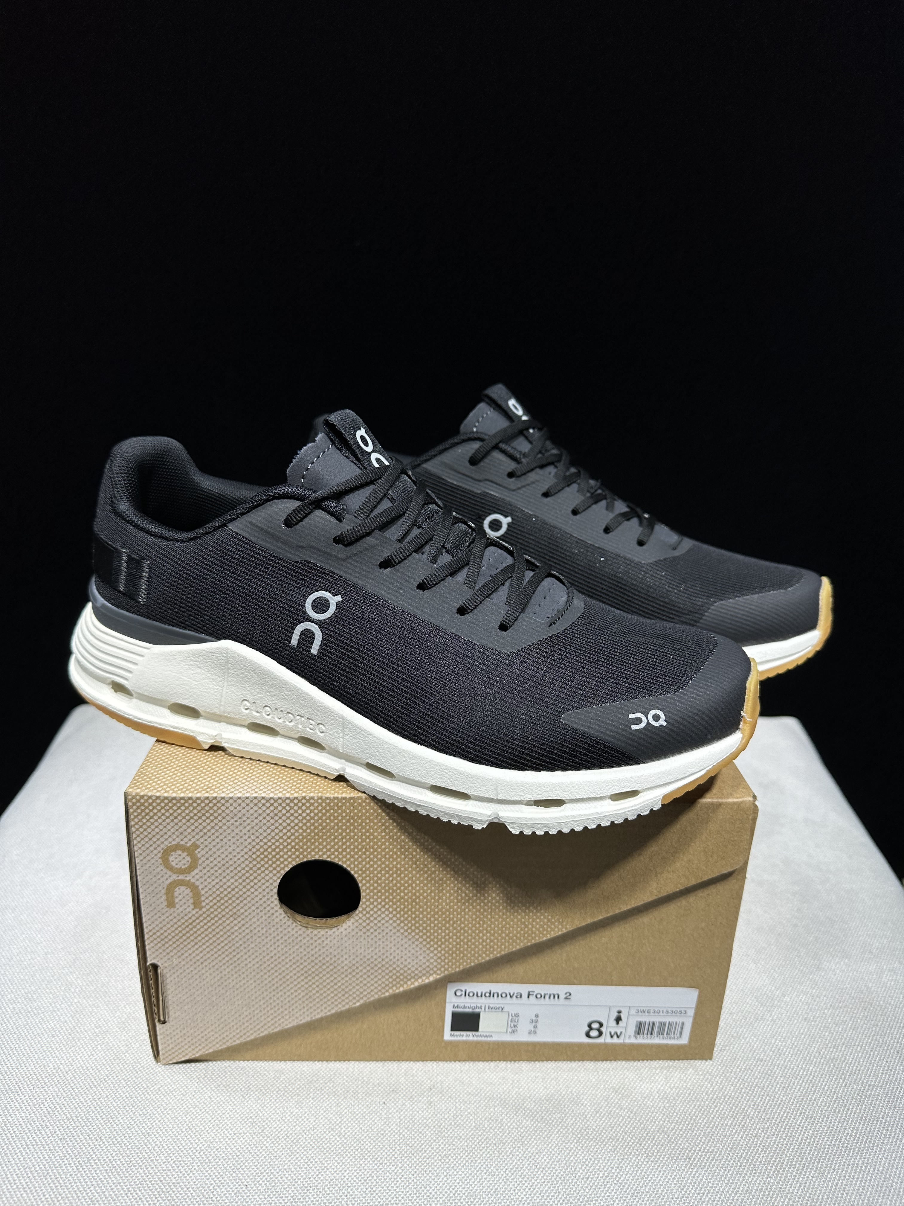 On Cloudnova Form 2 - Black | Ivory